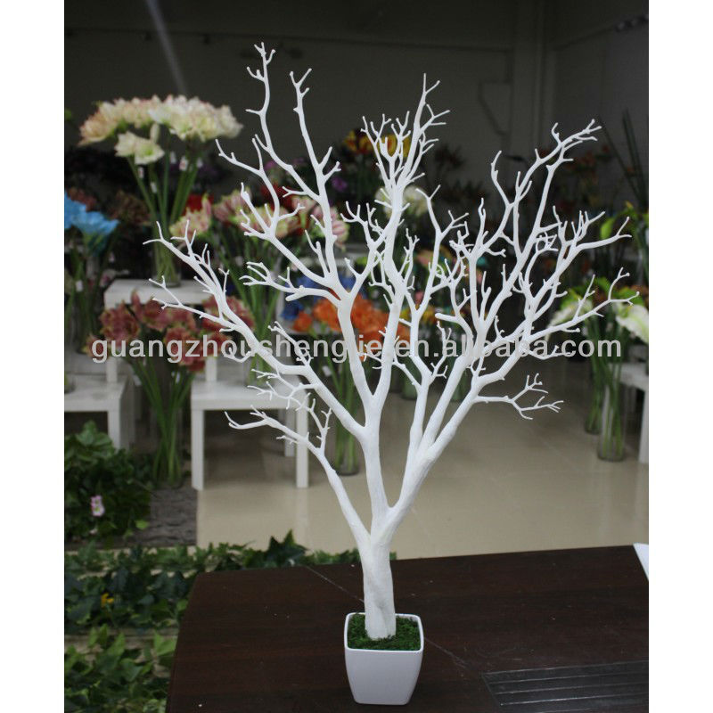 Белые искусственные деревья. Искусственное дерево белое. Искусственное сухое дерево. Белое искусственное дерево чем украсить. Коралловое дерево сувенир