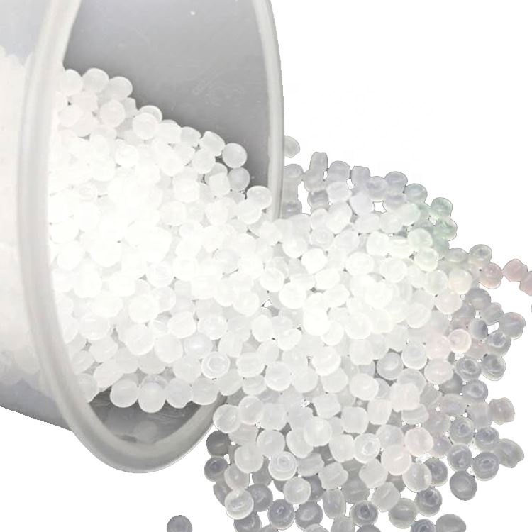 гранулы полиэтилена. полиэтилен низкой плотности ldpe. полиэтилен пвд (ldpe). гранулированный полиэтилен. гранулы полиэтилена.