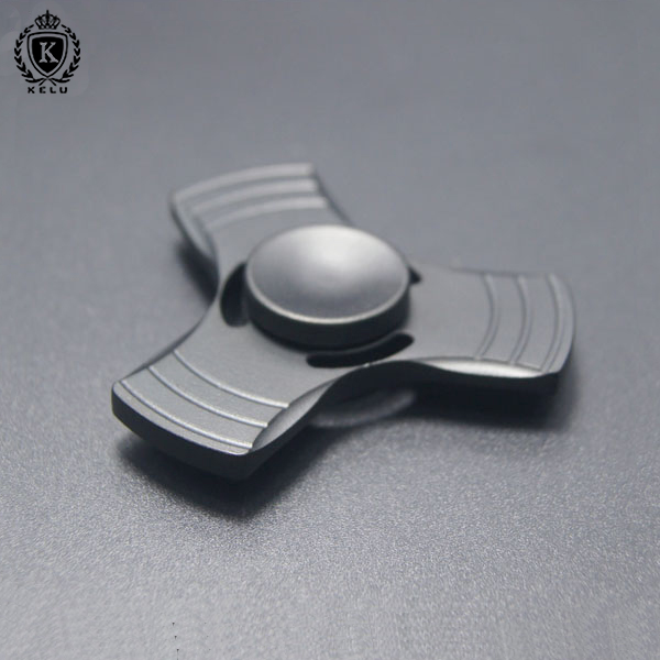Долговечная металлическая алюминиевая медная игрушка для рук tri-spinner