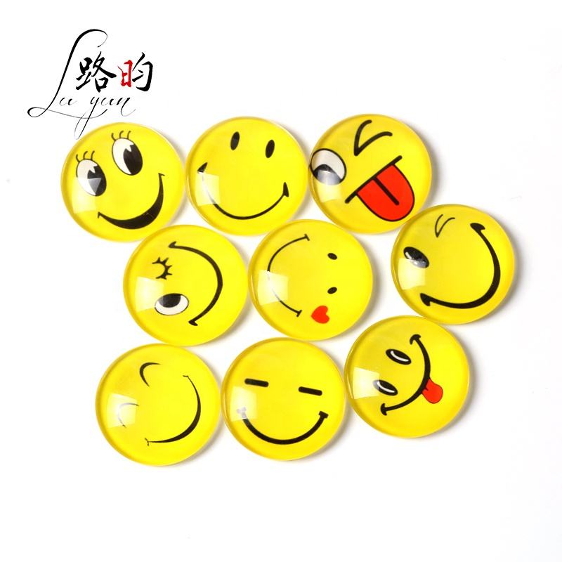 5 x ROUND EMOJI HAPPY FACE PRINTED CLEAR GLASS DOMED CABOCHONS 25mm