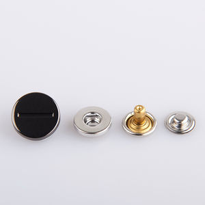garment buttons suppliers