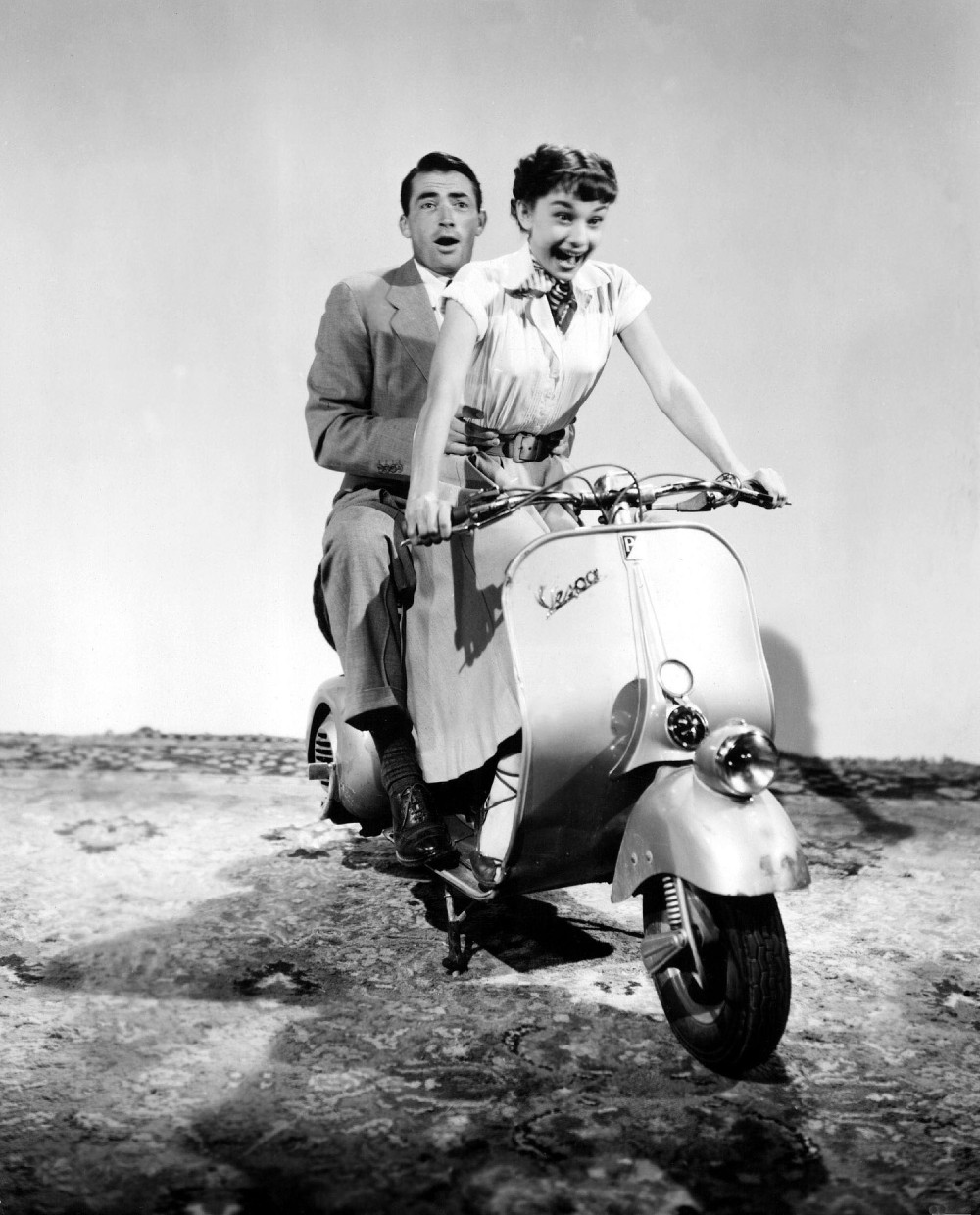 罗马假日 eec 证书锂电池 2000 瓦电机经典电动摩托车 - buy vespa sp