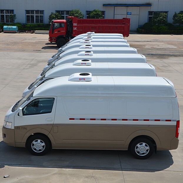 Полноприводной трактор Foton вид BJ6536B1DVA-X Euro4 7 местный бензиновый фургона 0.5ton для продажи