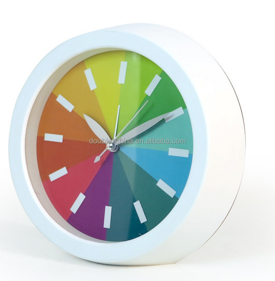 часы с радужным флагом. радужные часы. настенные часы радуга. часы рейнбоу гамма. включи радужные часы.