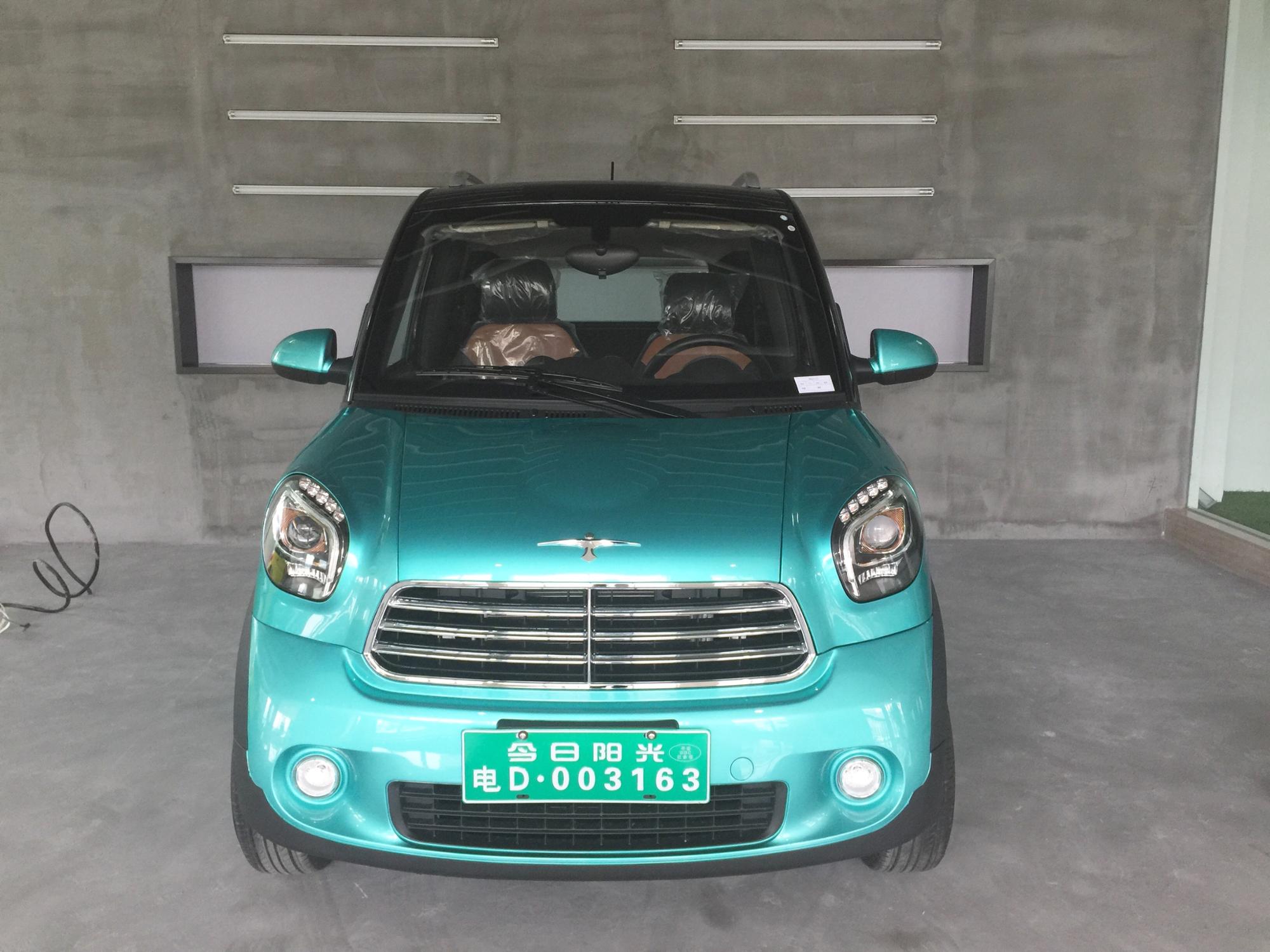 经济低速电动汽车 50千米/h 成人乘用车