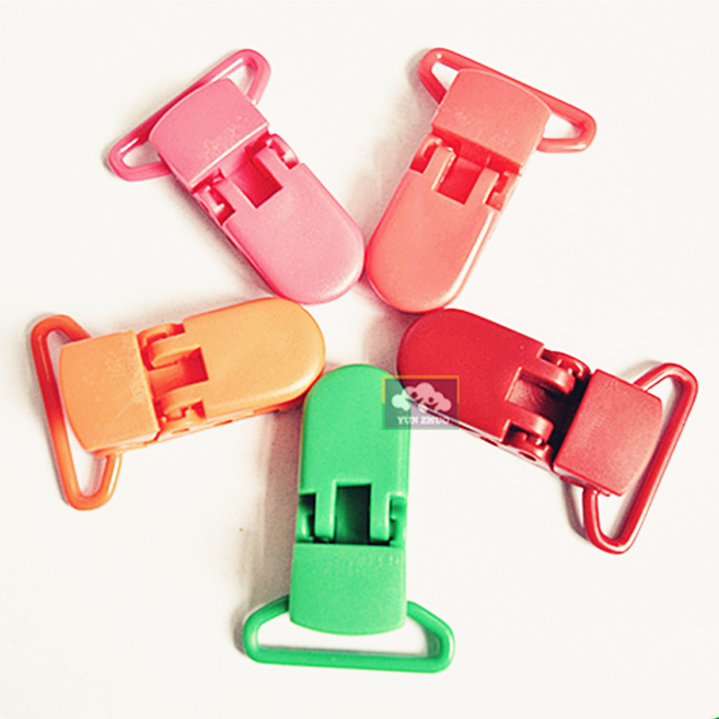 Оптовая продажа пластиковых соска клип для ткани на основе карбида кремния, пластиковые зажимы для соски-пустышки с 15 видов цветов