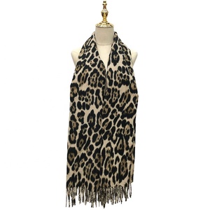 New Fashion Designer Winter Warm Leopard Printed Polyester Women Scarf