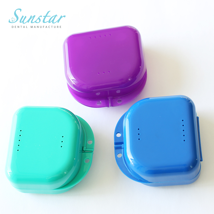 Устройство для ротовой полости хранения цветной пластмассовый зубной протез чехол фиксатор коробка с отделением для карт