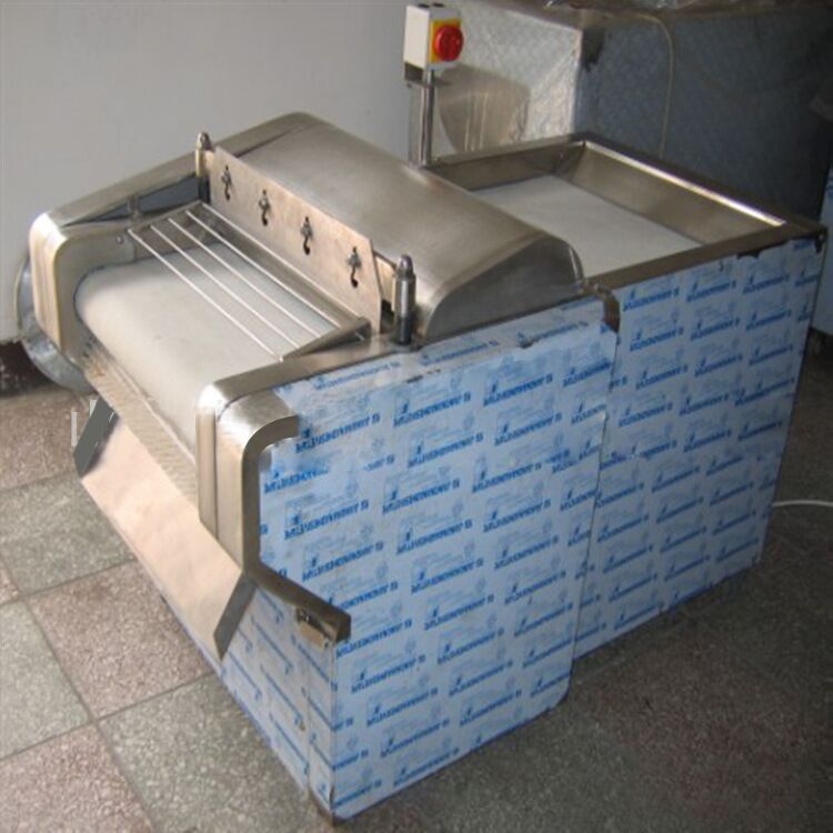 新しいスタイルのパン粉製造機クルートンパンキューブカッター低