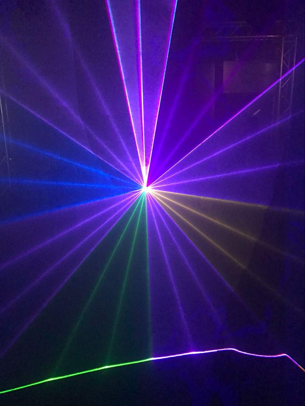 広州DJステージライトアニメーションレーザーライトRGBステージ