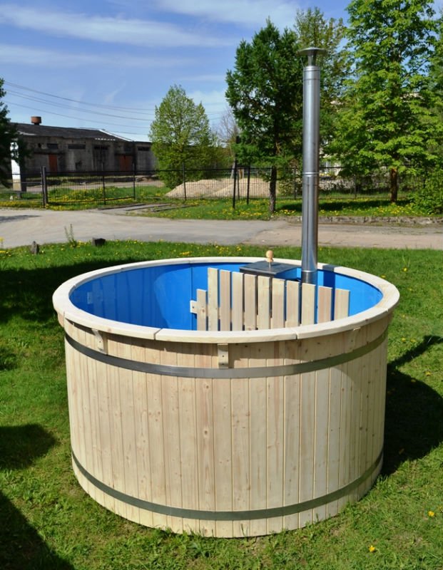 outdoor plastic tub