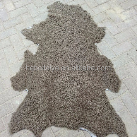 Оптовая продажа Подлинная окрашенные овчины кудрявый мех