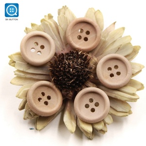 10 Pcs Engraving Tree Shaped Wood Buttons DIY Scrapbooking Sewing Crafts Gift qsbai