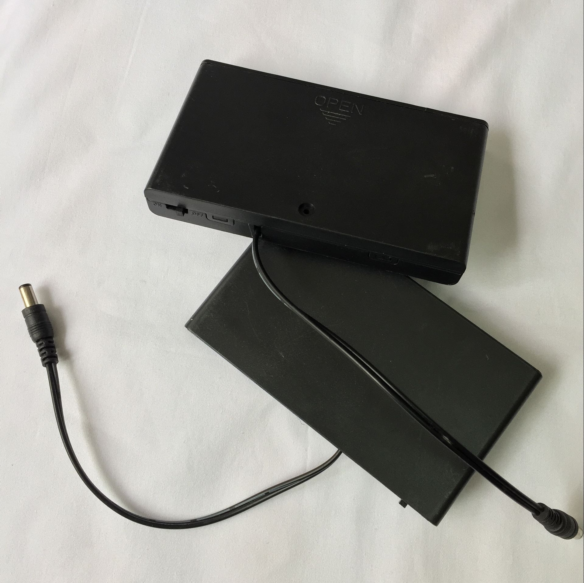 8AA Battery Holder Power Supply CCTV Portable 12V DC