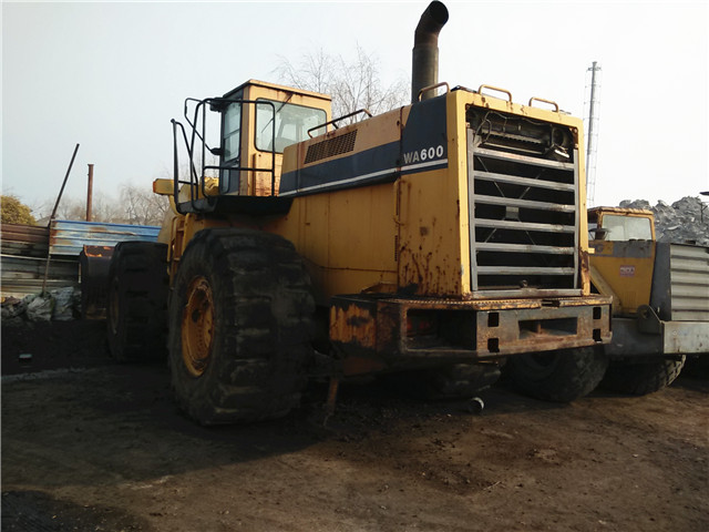 Used Komatsu WA600-1 Wheel Loader - High Digging Power