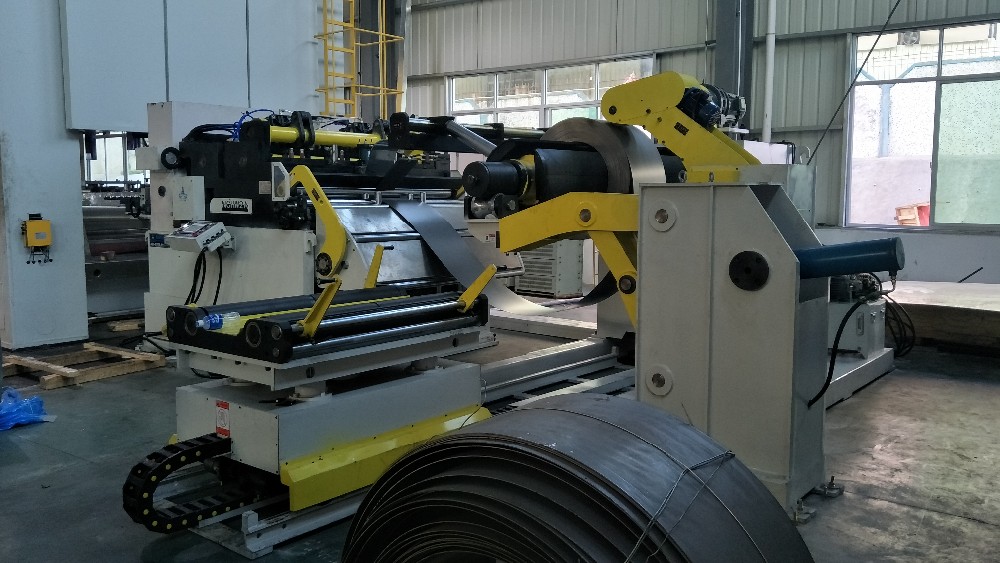 带矫直片的钢卷卷取机使用 2 合 1 机矫直卷取机 - buy steel coil