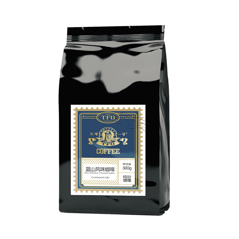 Свежие жареные синие горные кофейные зерна