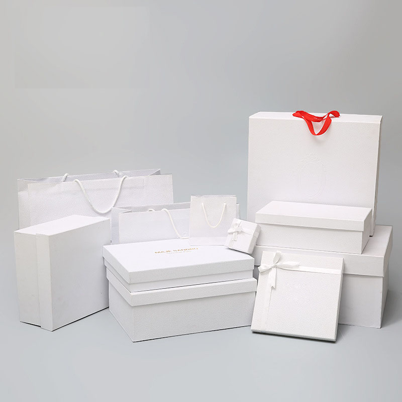 Luxury Paper Packaging Gift Set Custom Gift Bags with Your Logo