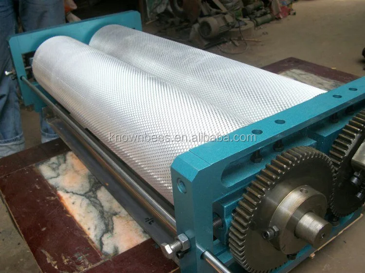 Beeswax stamping machine / bee wax foundation sheet machine