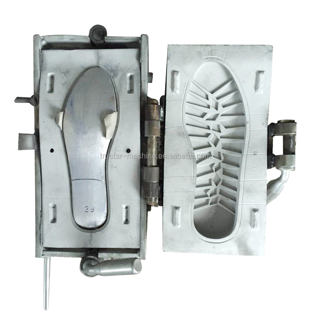 Горячие ПУ непосредственным впрыском обуви формы с пластиковых последний