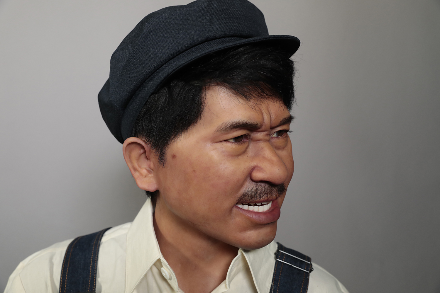 定制制作亚洲男子雕像真人大小蜡像出售