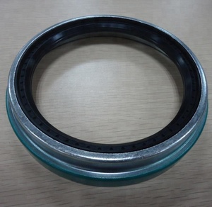 Freightliner truck Rear wheel hub seal 47697, EM69930