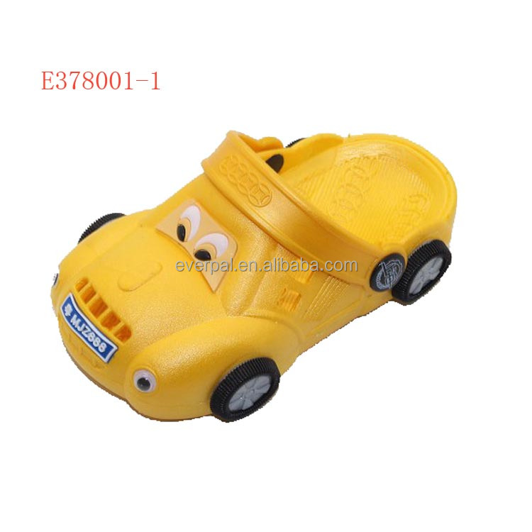 Недорогие симпатичные сабо для детей