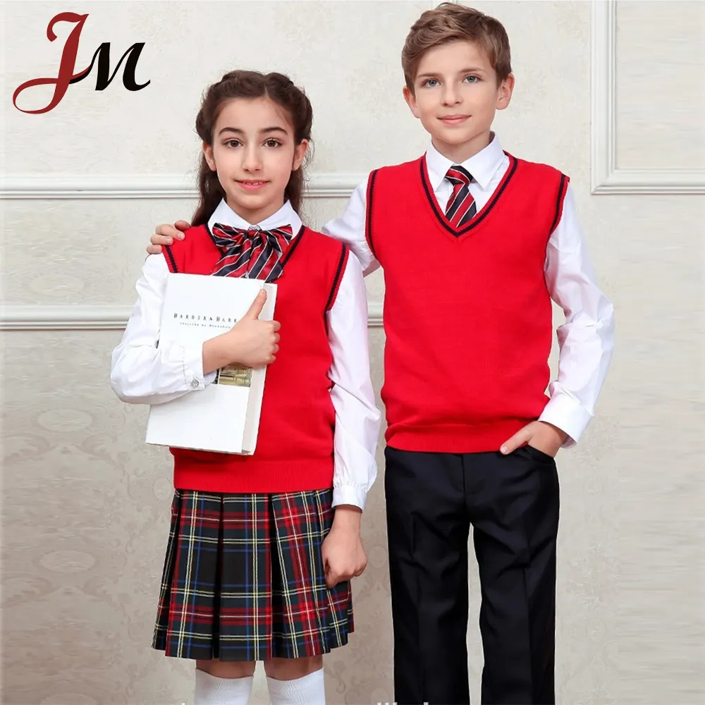 Красный костюм в школу. Школьная форма. Необычная Школьная форма. Школьная форма в будущем. Форма в турецких школах.