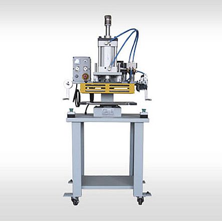 Клепальный станок rm-b12p. Life fitness сгибание ног. Hammer strength тренажеры. Hs пресс. Ручной тигельный пресс.