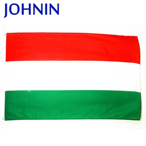 Красно белый зелёный флаг чей страны. Зелёно бело красныф флаг. Флаг с белым зеленым и красным цветом. Флак красный белый зелёный. Флаг с белым зеленым и красным цветом.