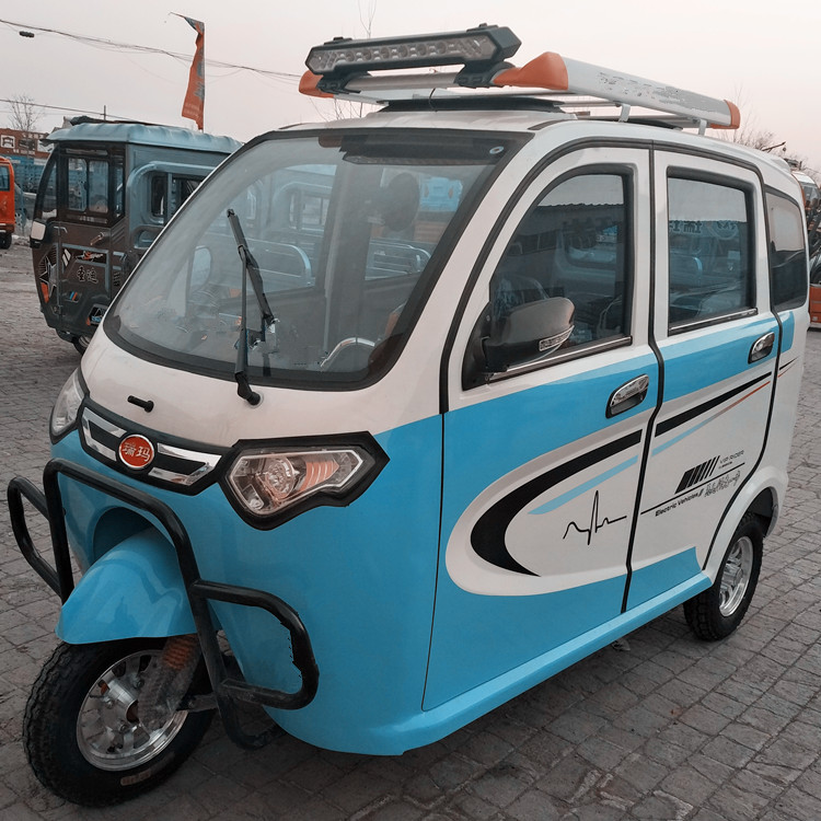 电动太阳能汽车/太阳能电动三轮车出售/成人使用电力电机乘客三轮车