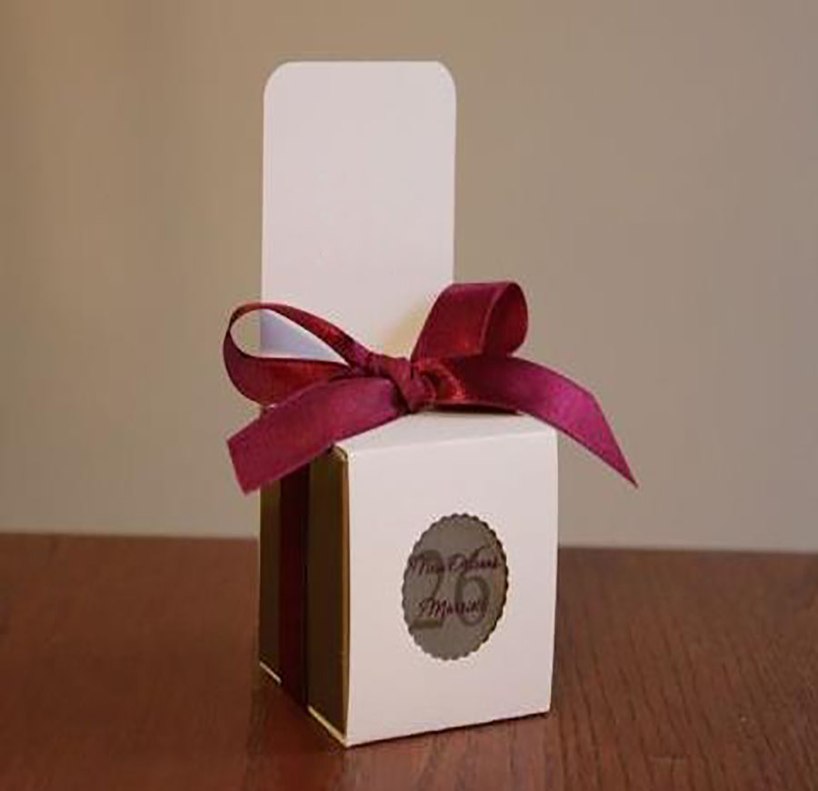 New Design printing top quality beautiful cake paper box die cut box