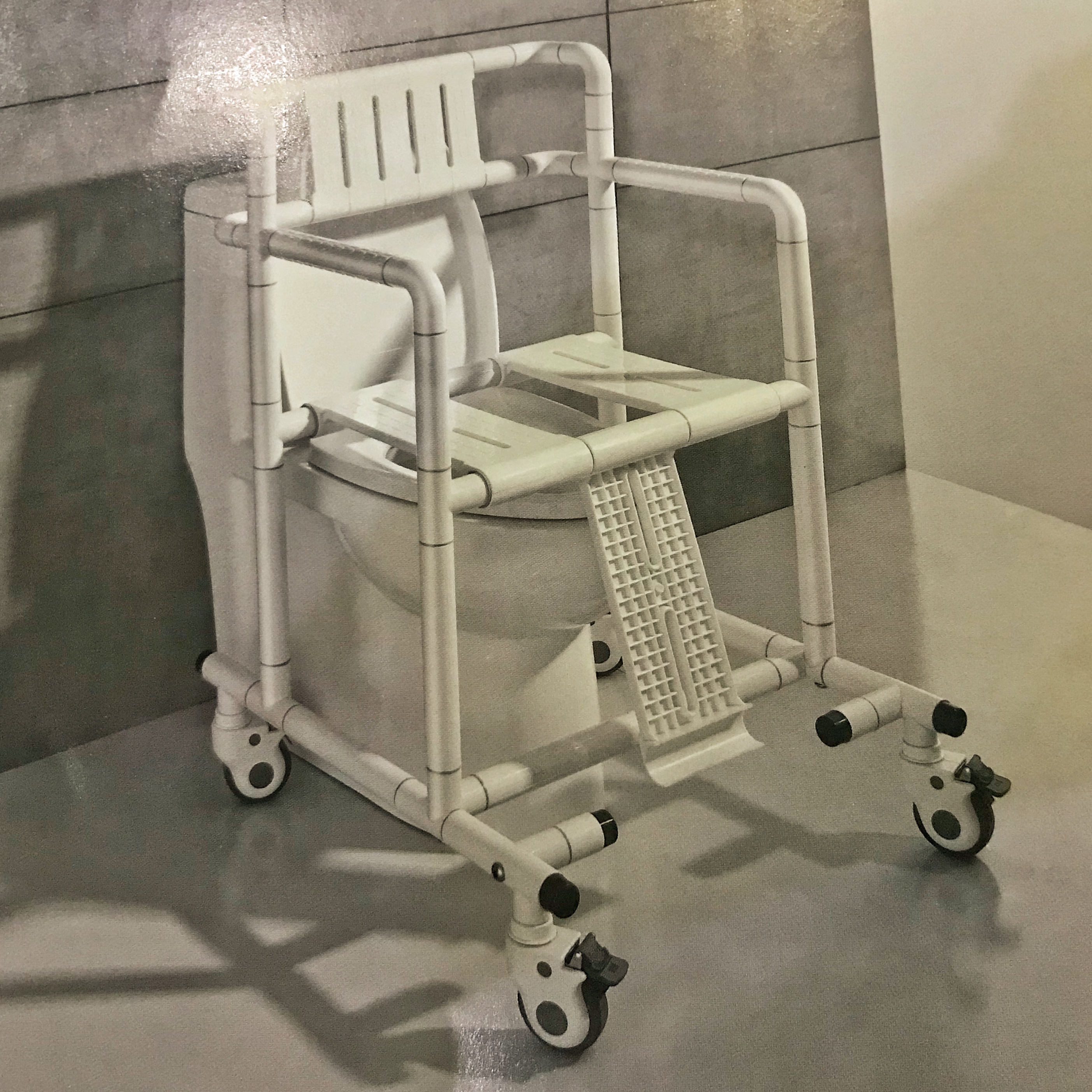 Кресло коляска для душа для инвалидов. Стул для ванной для инвалидов care csc 44. Стул для душа для инвалидов на колесах. Кресло для душа для инвалидов. Кресло для инвалидов.