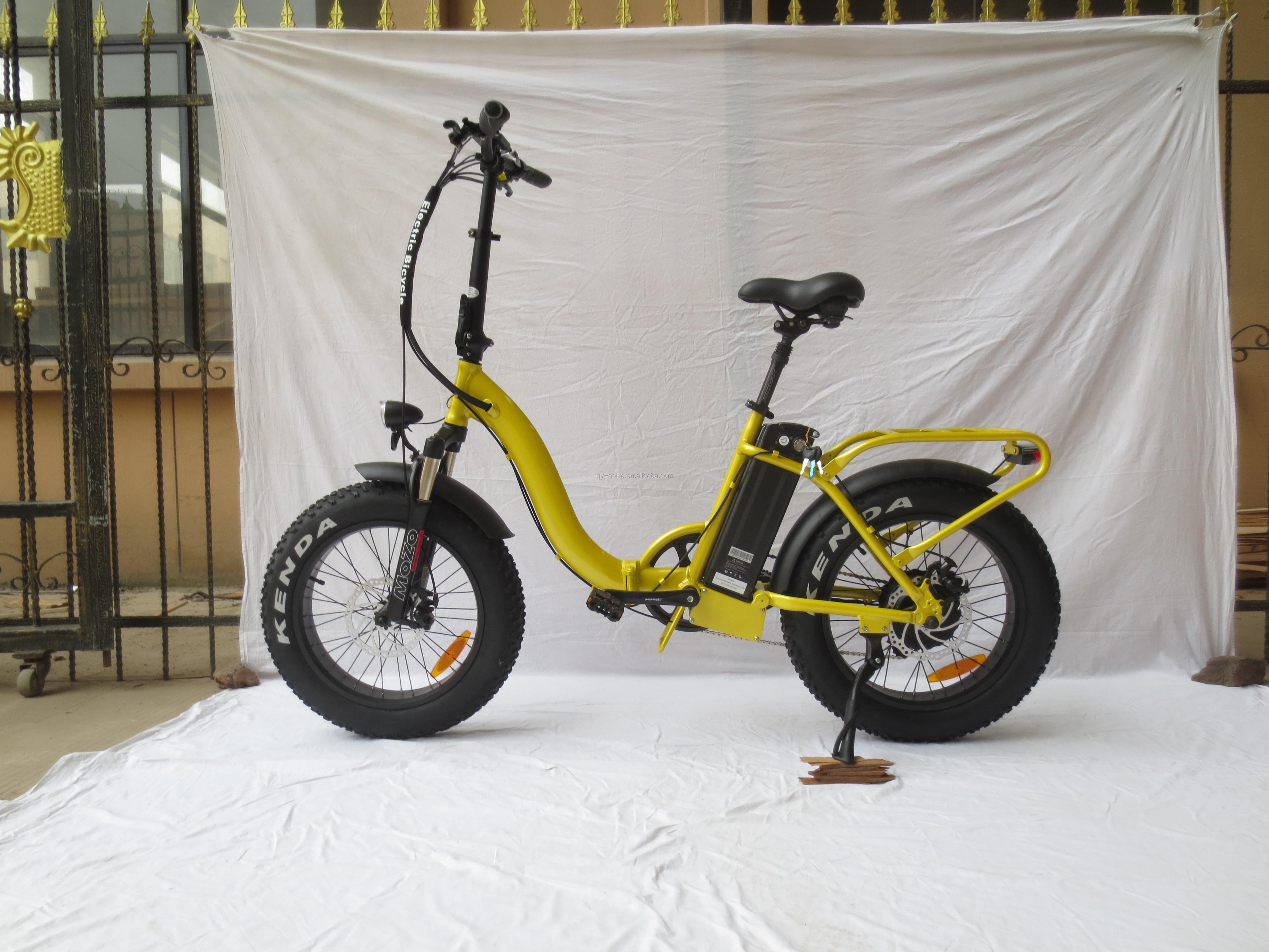 queene/通过城市脂肪轮胎复古 ebike e 自行车 queene 电动自行车