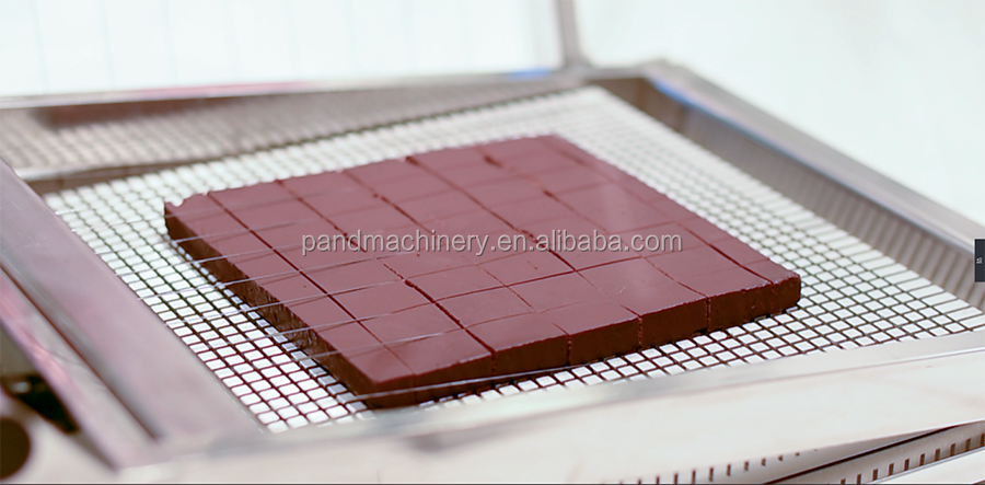 ギッターカッター　チョコレート（ガナッシュ）をカットする道具 HTB1xme9KrPpK1RjSZFF7615PpXah.png