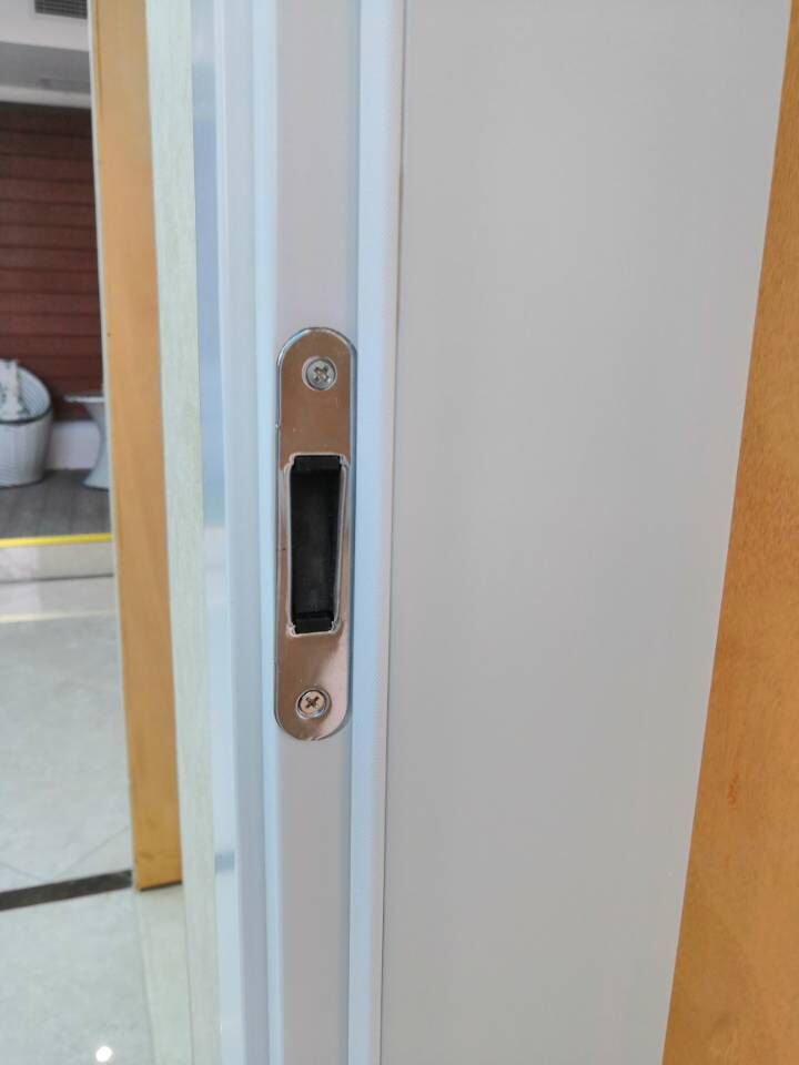 Israel market white painting painted T type door can turn left or right wpc  door