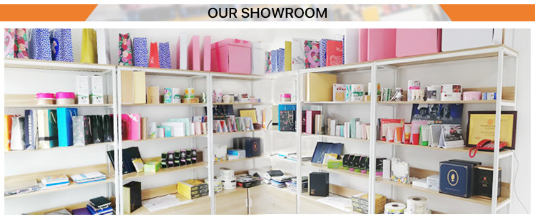 Customized Brand Logo Elegant Luxury Boutique Shopping White Shopping Paper Gift Bags With Ribbon Handles