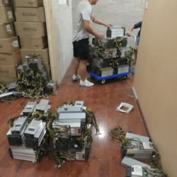 Segunda mão S9 Bitmain Antminer Bitcoin Mineiro 13.5T com FONTE de ALIMENTAÇÃO de Teste antes do Envio