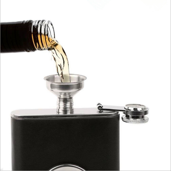 8 Oz Hot Selling 304 Stainless Steel Hip Flasks With A Retractable Cup