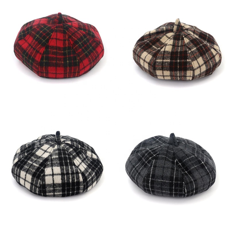 Классический праздничный шерстяной берет в английскую красную клетку