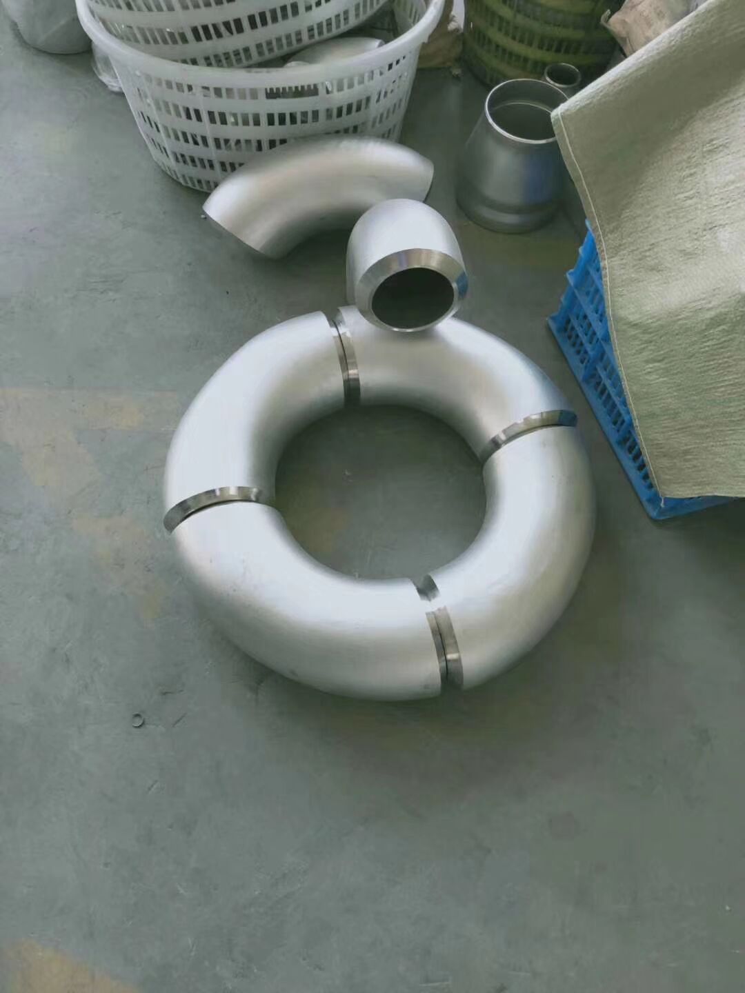 90 Degree Elbow Stainless Steel Pipe Fittings Double Internal Threaded Tube Connector
