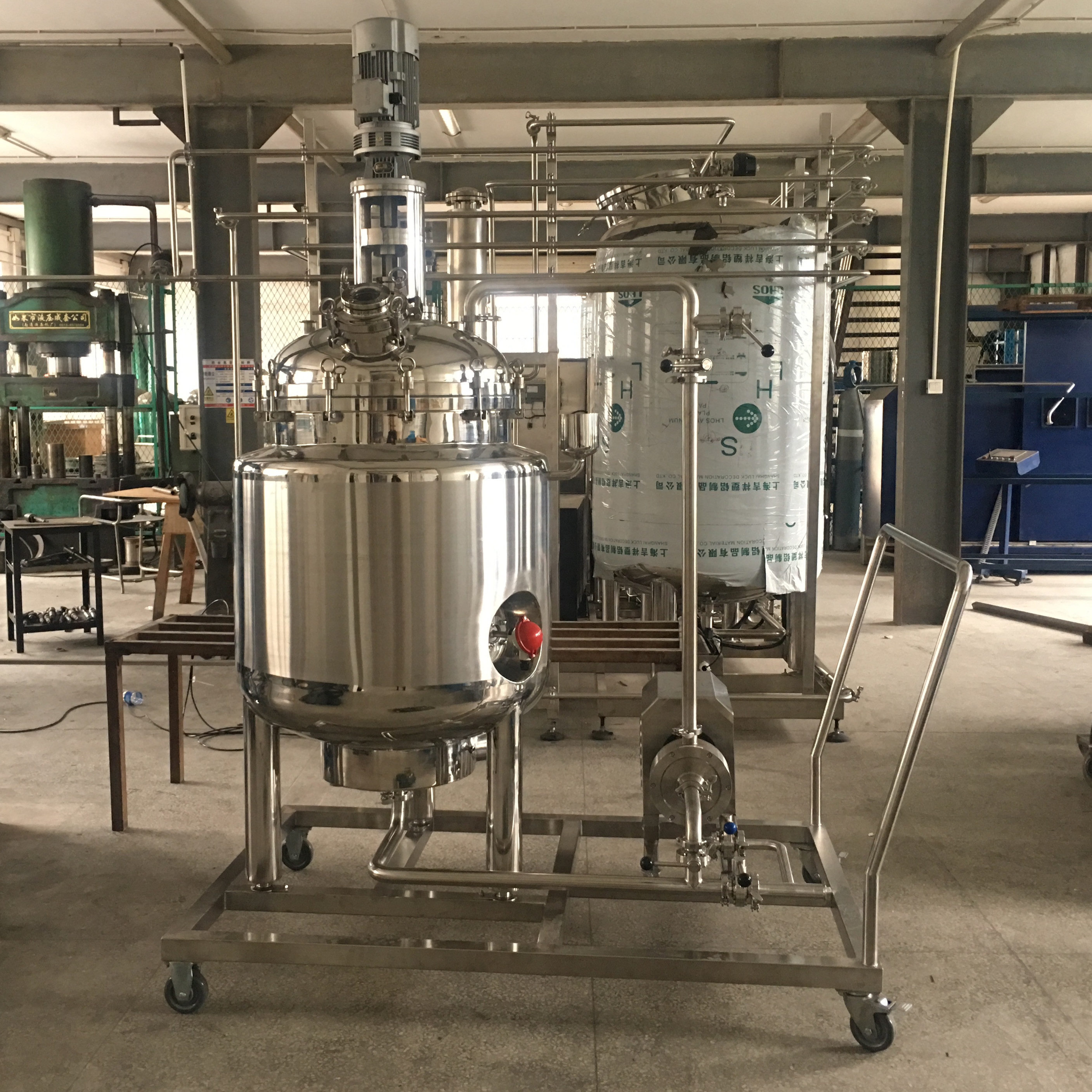 Дезинфицирующее средство для рук с мешалкой и эмульгатором для удаления бактерий