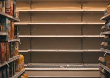 Farmers Milk Glass Contamination Triggers Supply Chain Crisis