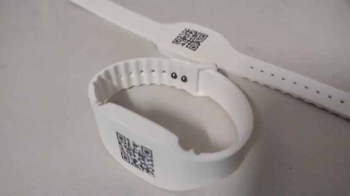 Long Range RFID Silicone Wristband Bracelet Uhf Reusable Triathlon