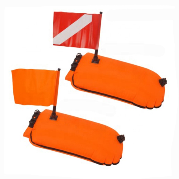 Буй безопасности с флагом для плавания и дайвинга