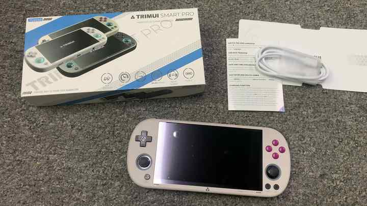 Trimui Smart Pro - 64G Retro Handheld Game Console