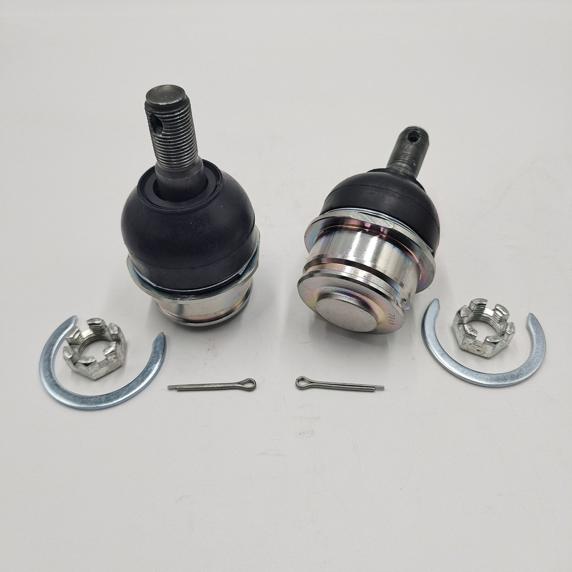 SUTEKIYA ボード 43330-60030/60060 Ball Joints for Toyota Land Cruiser & Hiace