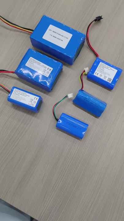 J&Y 18650 Li-Ion Battery Pack - 3000mah, 3.7V, 300 Cycles