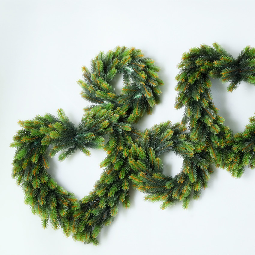 2019 亚马逊热卖手工松针挂圣诞花环室内派对装饰物品圣诞花环