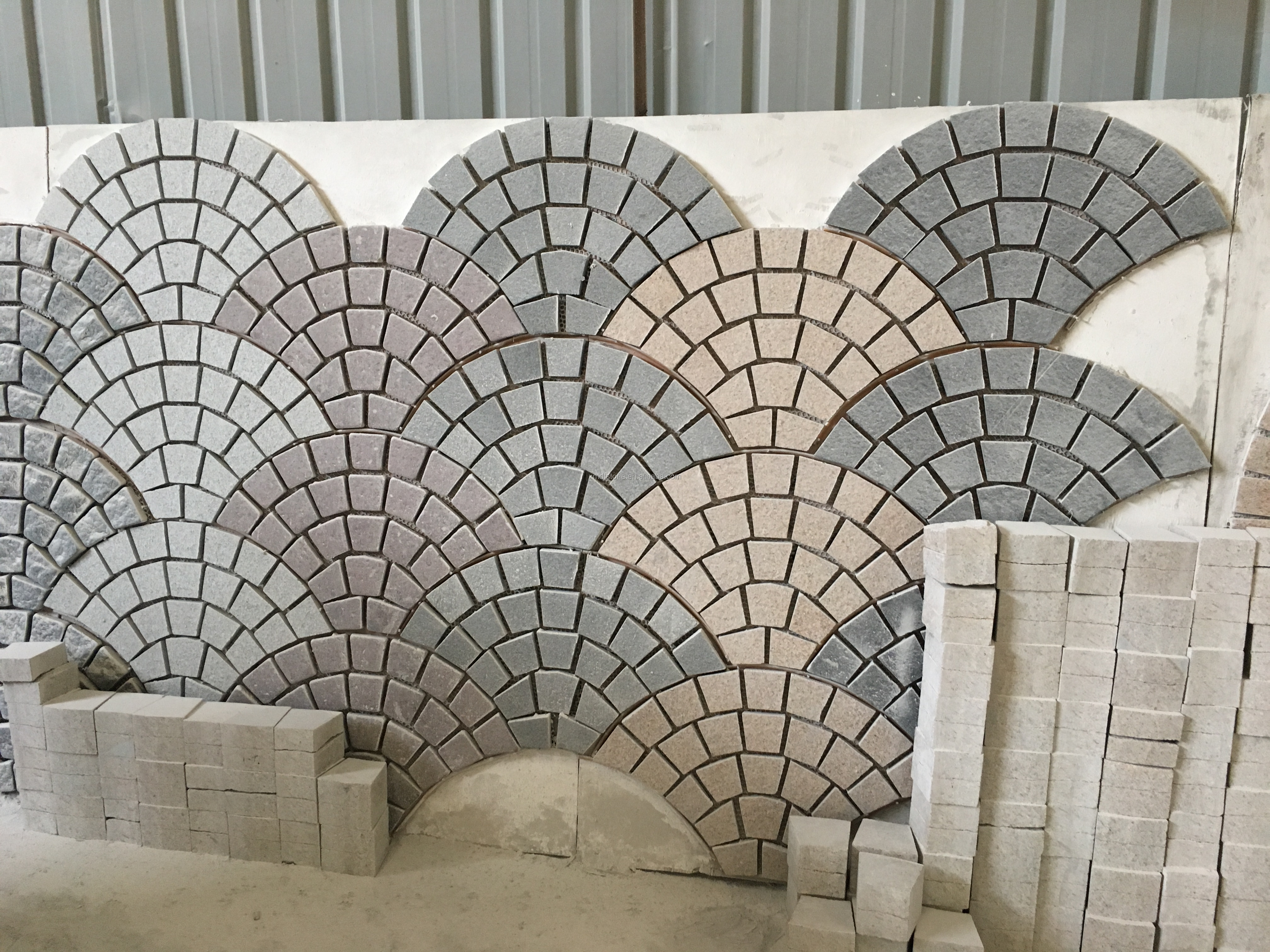 便宜的价格中国花岗岩石材摊铺机花岗岩块扇形铺路石户外装饰